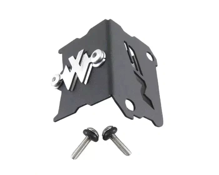 Protector Bomba Freno Delantero PULSAR NS - Negro y Cromo