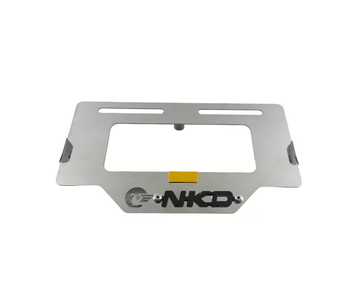 Portaplaca metalico NKD - cromo y negro