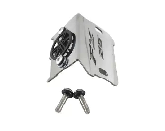 Protector Bomba Freno Delantero YAMAHA FZ 25 ABS - FZ 3.0 - Cromo y Negro [RECTA]