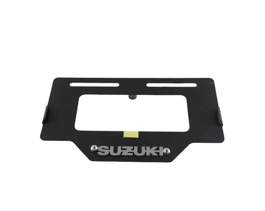 Portaplaca metalico Suzuki - negro y cromo