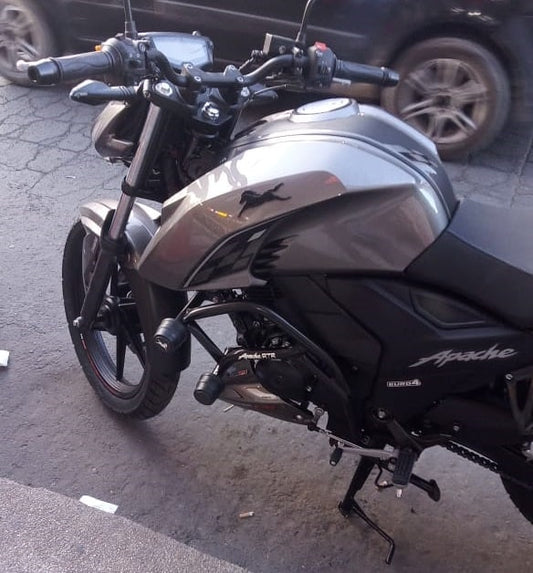 Defensa Tipo Stunt - Apache RTR 200 y 160 Premium - Color Negro