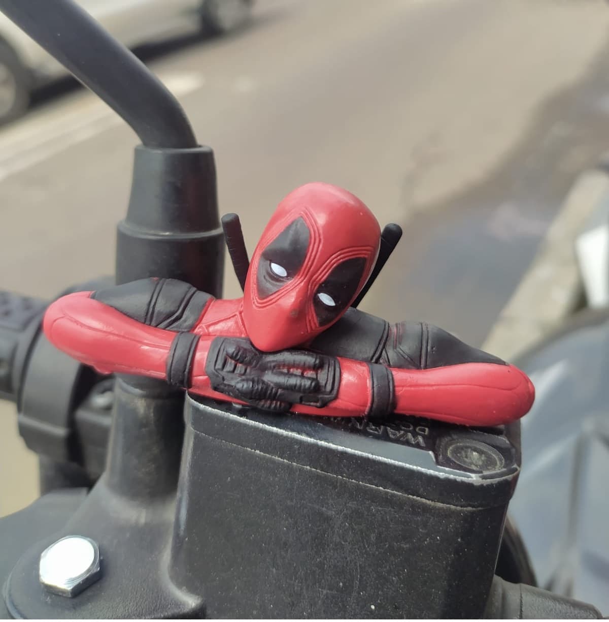 Deadpool Observador - Figura Miniatura - Accesorio para moto/bici